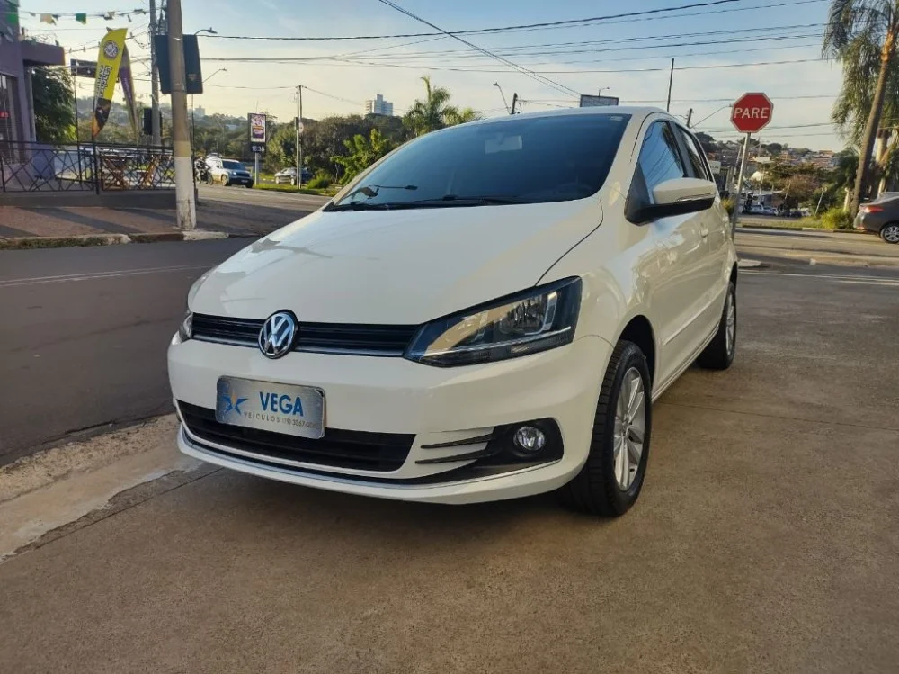 VW - VolksWagen Fox Connect 1.6 Flex 8V 5p